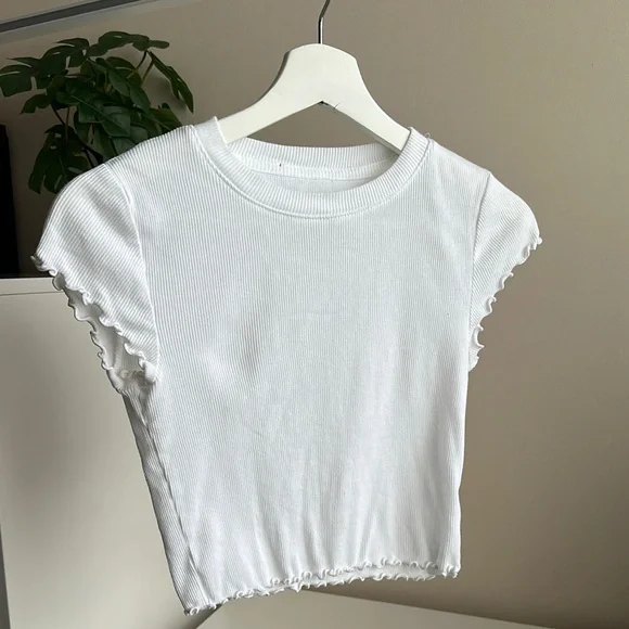 White Ribbed Women's Cropped Tee with Lettuce Hem - Picture 3 of 7